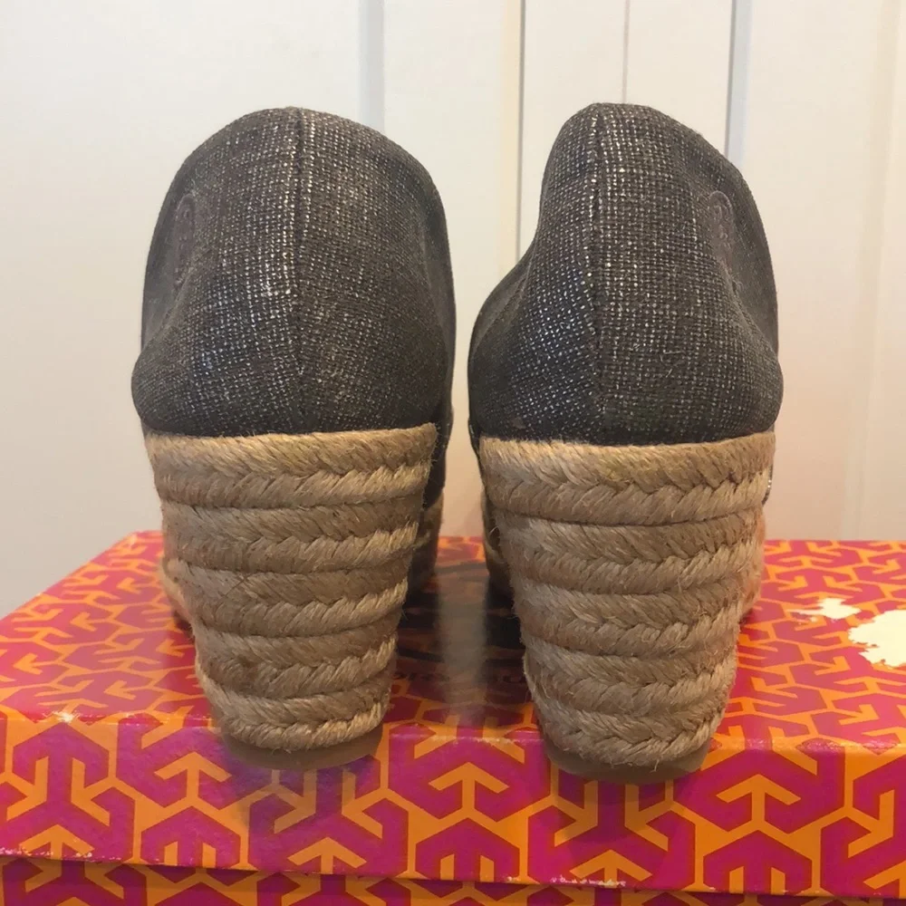 🎉🎉🎉NIB Tory Burch Filipa Wedge Pewter Silver 10.5/9.5